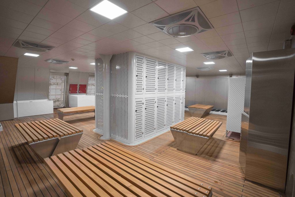 dive deck